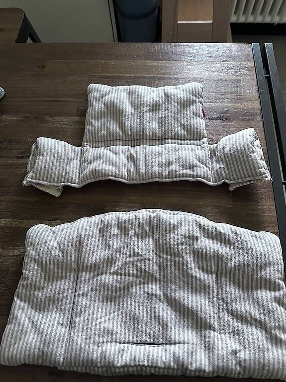 Cuscini: Stokke Tripp Trapp Sitzkissen beige – Usato da Kilchberg ZH venduto da lolena