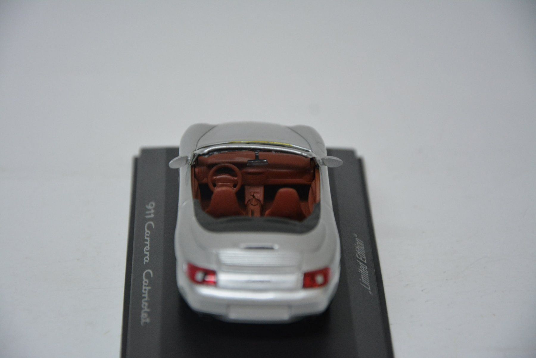 Porsche Modellautos: Porsche 911 Carrera Cabriolet , 1:43 – Neu und originalverpackt aus Goldach von Feivel9 7