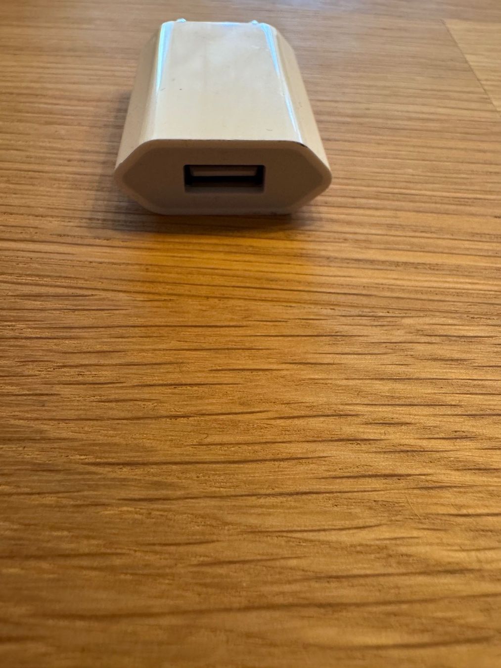 Apple Caricabatterie: Apple Netzteil Adapter USB weiss guter Zustand – Usato da Wetzikon ZH venduto da aeroturbo86 2