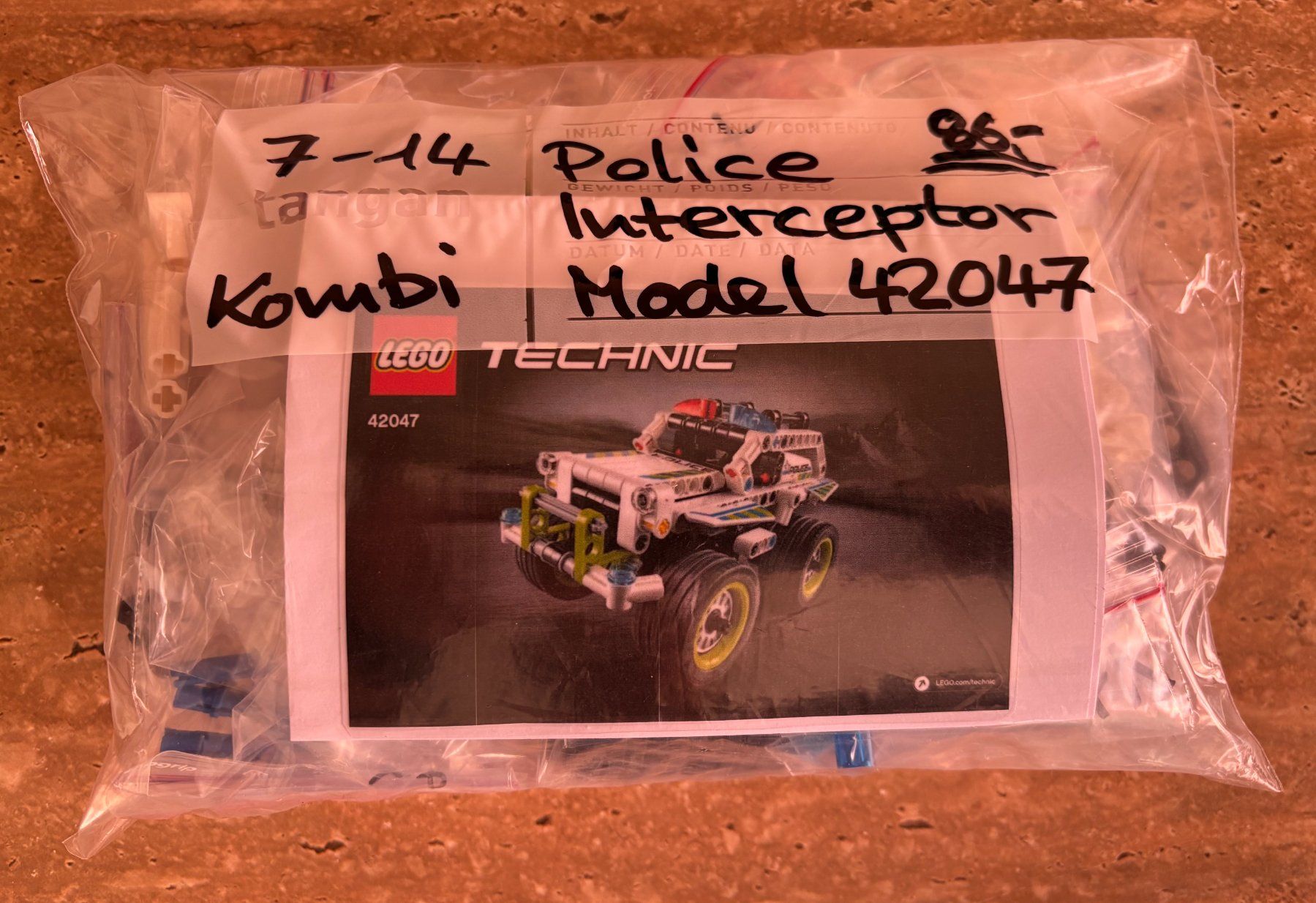 Lego Giocattoli: LEGO TECHNIC 42047 - Polizei-Interceptor – Usato da Dörflingen venduto da verena052 3