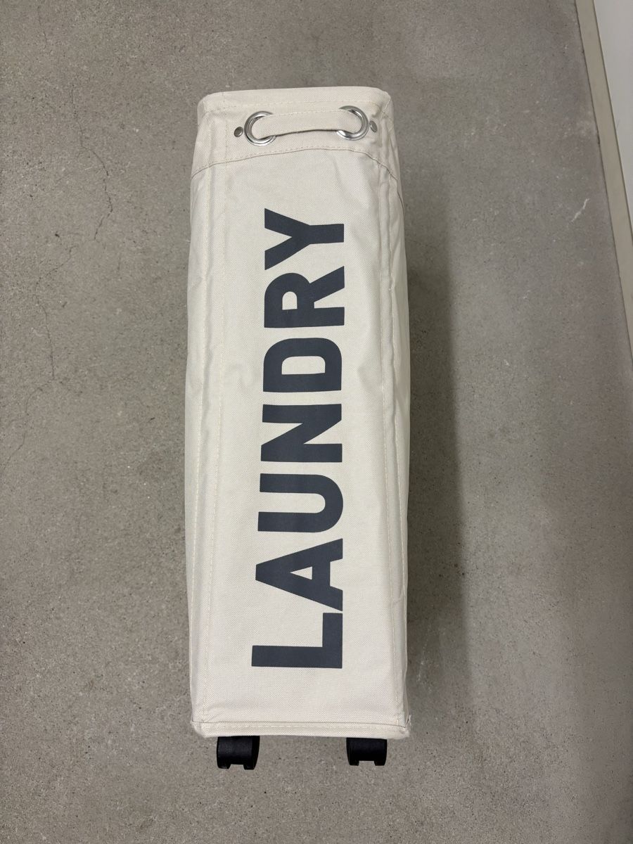 Cesti per biancheria: Wäschekorb auf Rollen schmal beige – Usato da Baden venduto da Anna_92