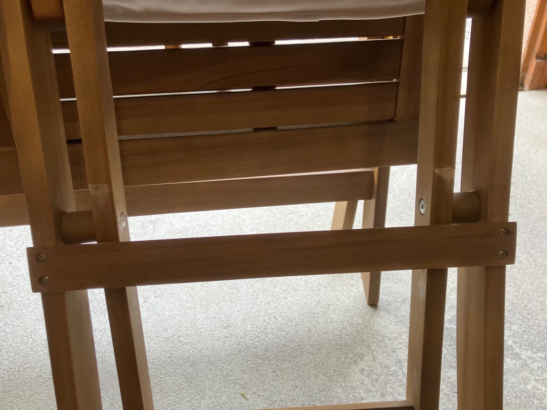 Johann Jakob Tischset: kleiner Balkon- oder Gartentisch aus Holz mit zwei Stühlen – Gebraucht aus Seewis-Schmitten von jon_qx57 6