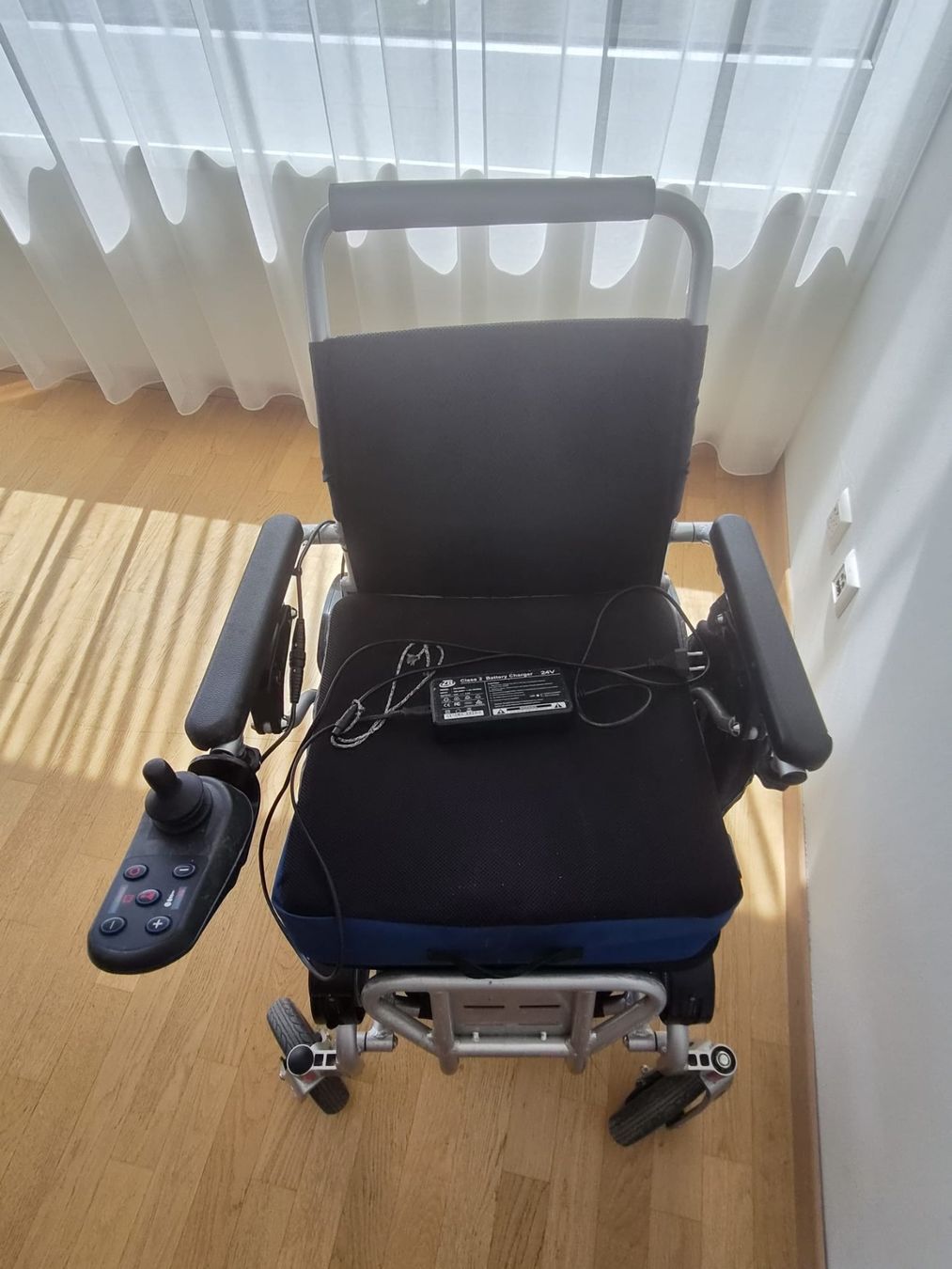Voiturettes électriques: Elektro Rollstuhl – D'occasion à Birmensdorf ZH par Dominik_callura 6