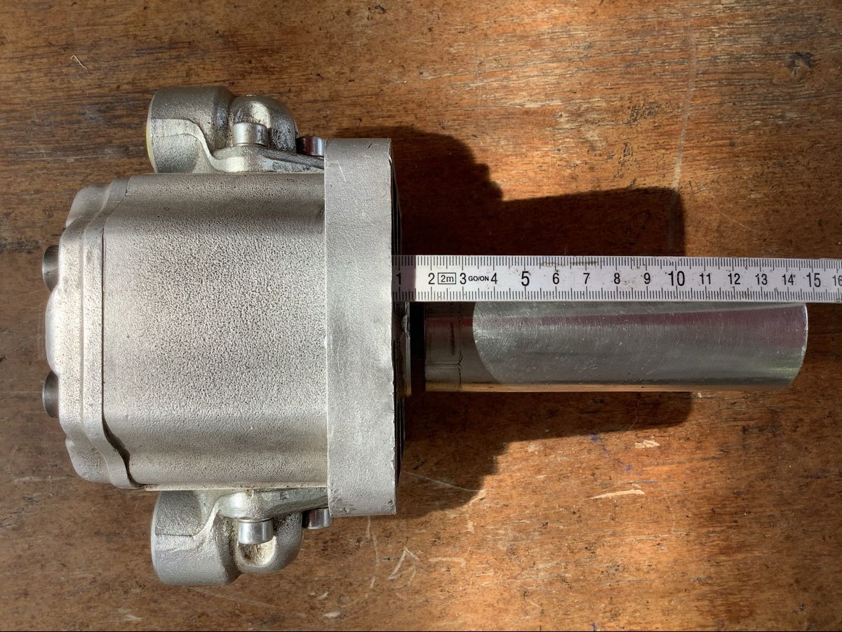 Traktoren: Hydraulikpumpe   pompe hydraulique – Defekt aus charrat von DBblue4 7
