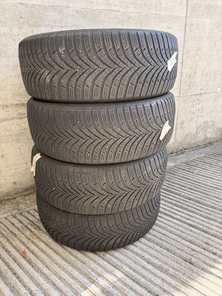 Pneumatici & Ruote complete: 4 Winterreifen Hankook 195/55 16 – Usato da Nürensdorf venduto da Jetti50
