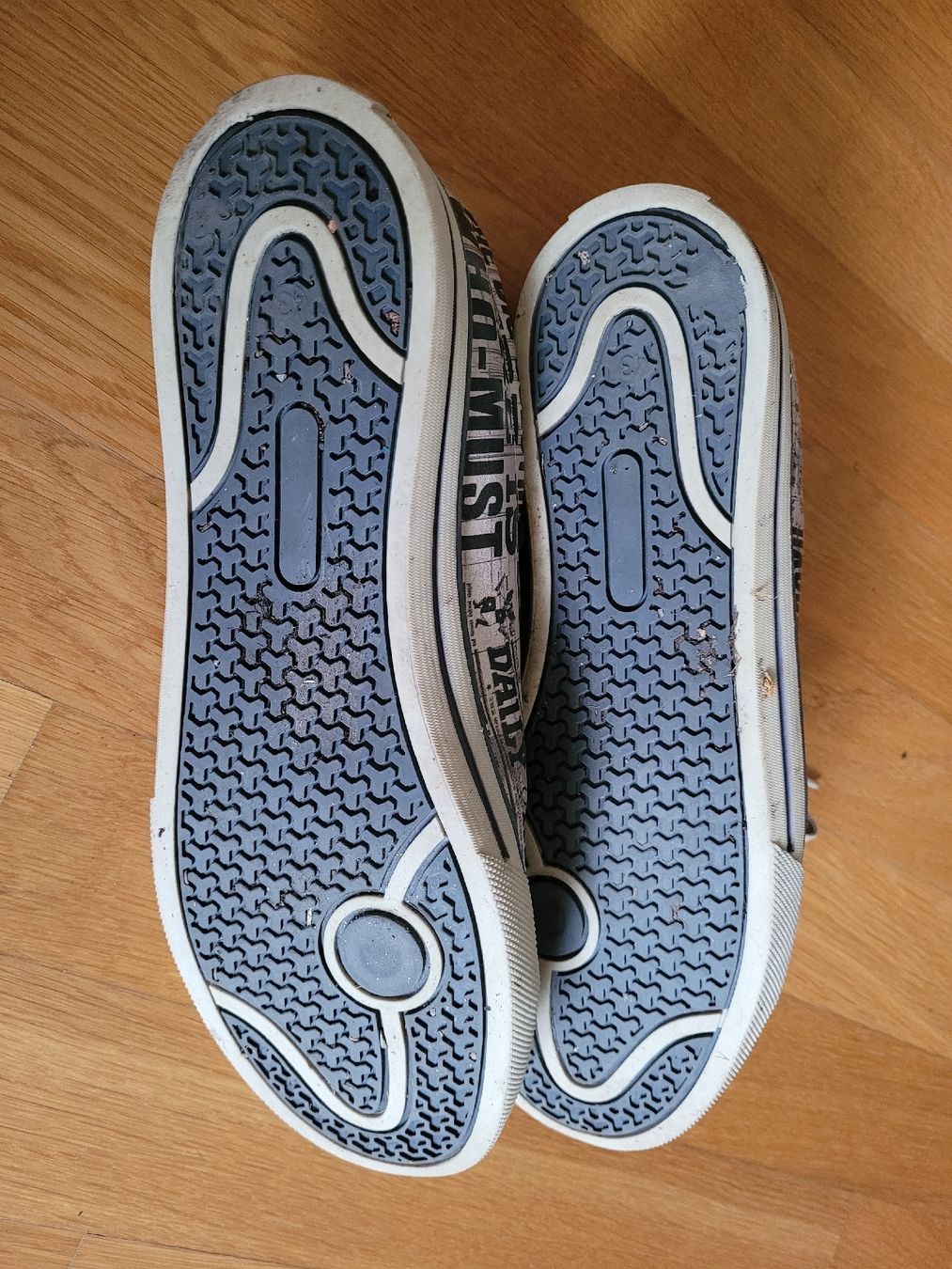 Herrenschuhe: Harry Potter Turnschuh Grösse 43 – Neu (gemäss Beschreibung) aus Frick von Spain_3 4