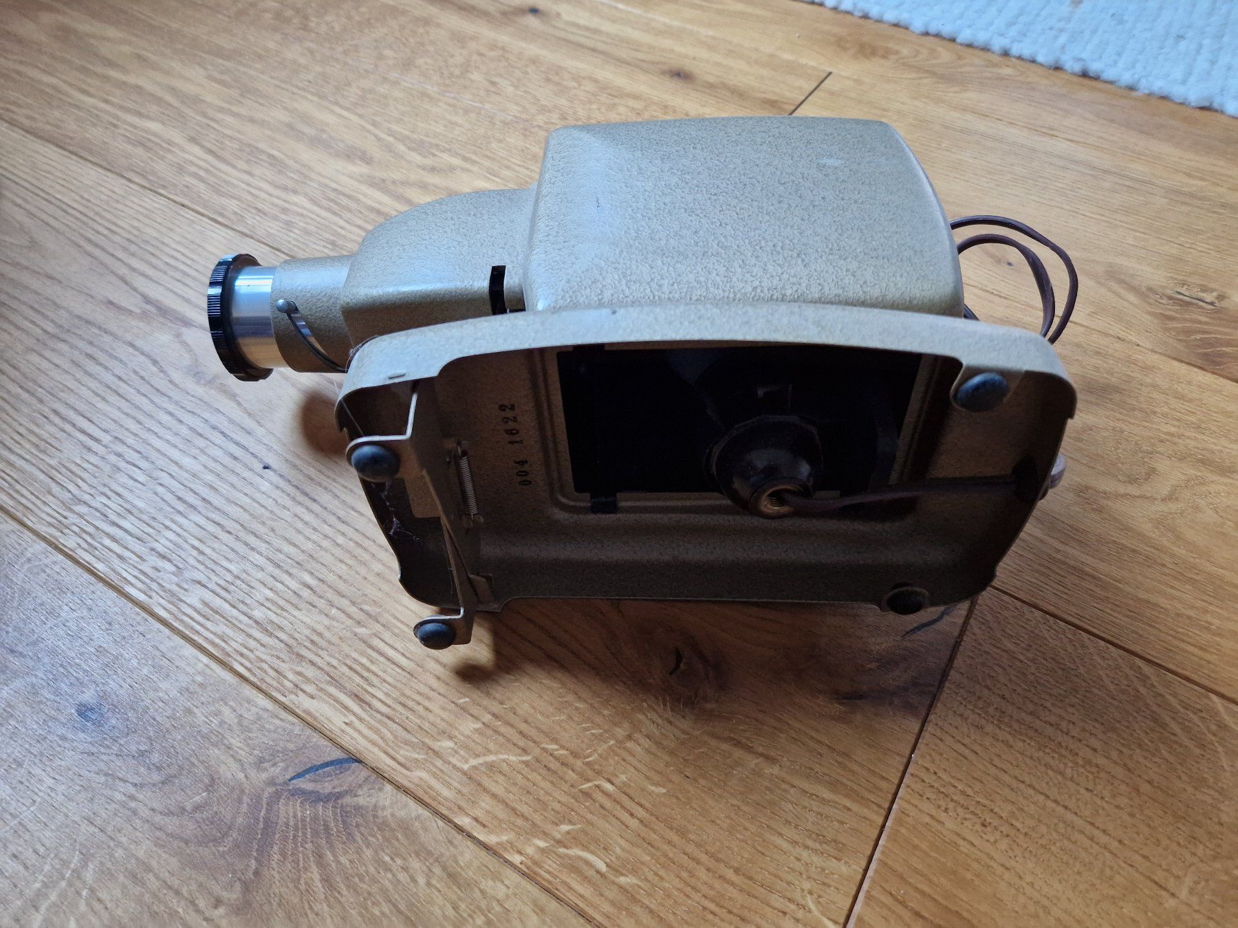 Home Cinema: Diaprojektor Agfa – Usato da Meikirch venduto da Steigerhubel 4