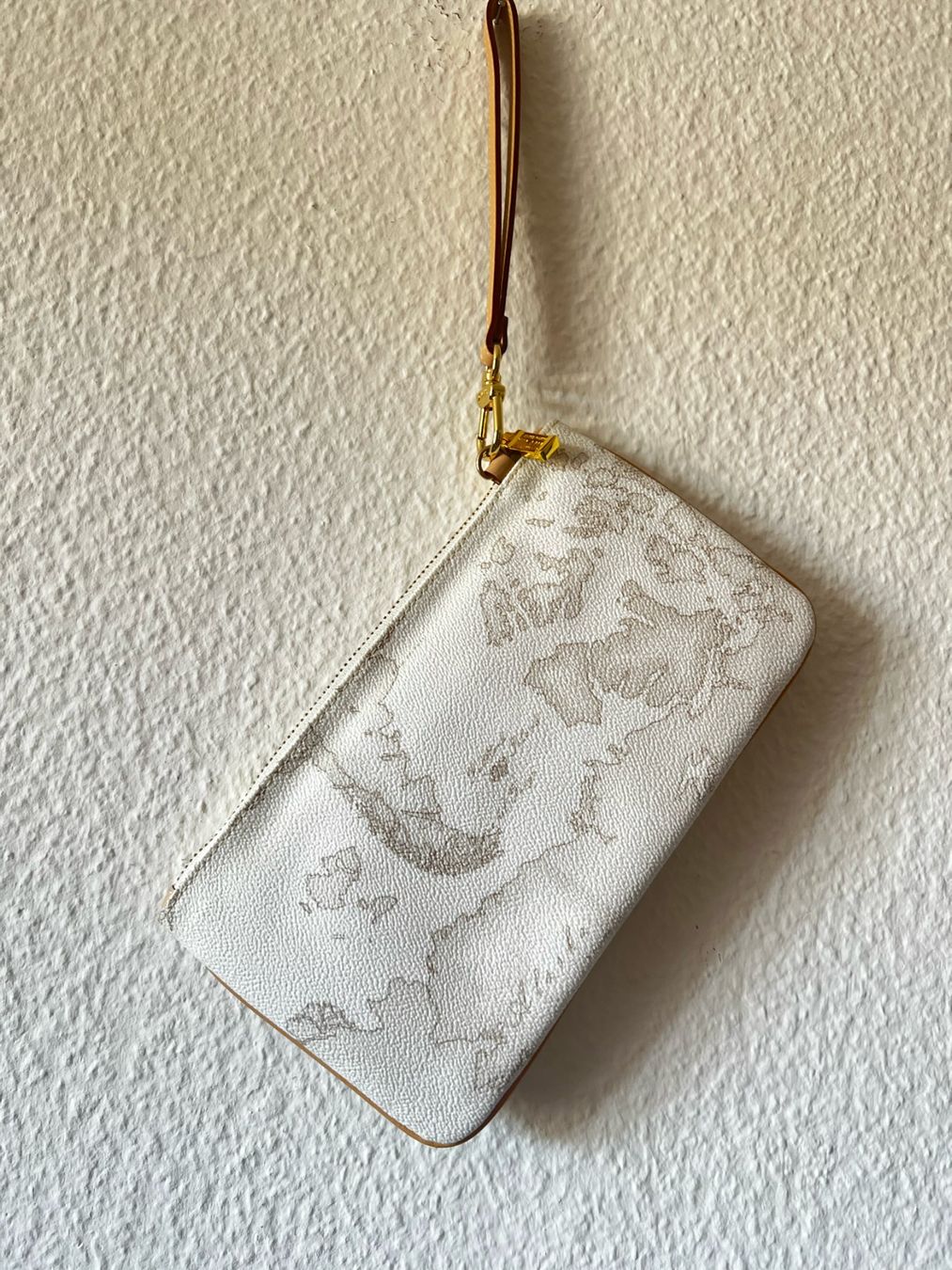 Taschen für Damen: Prima Classe Pouchbag – Neu (gemäss Beschreibung) aus Zürich von elisa.gotte
