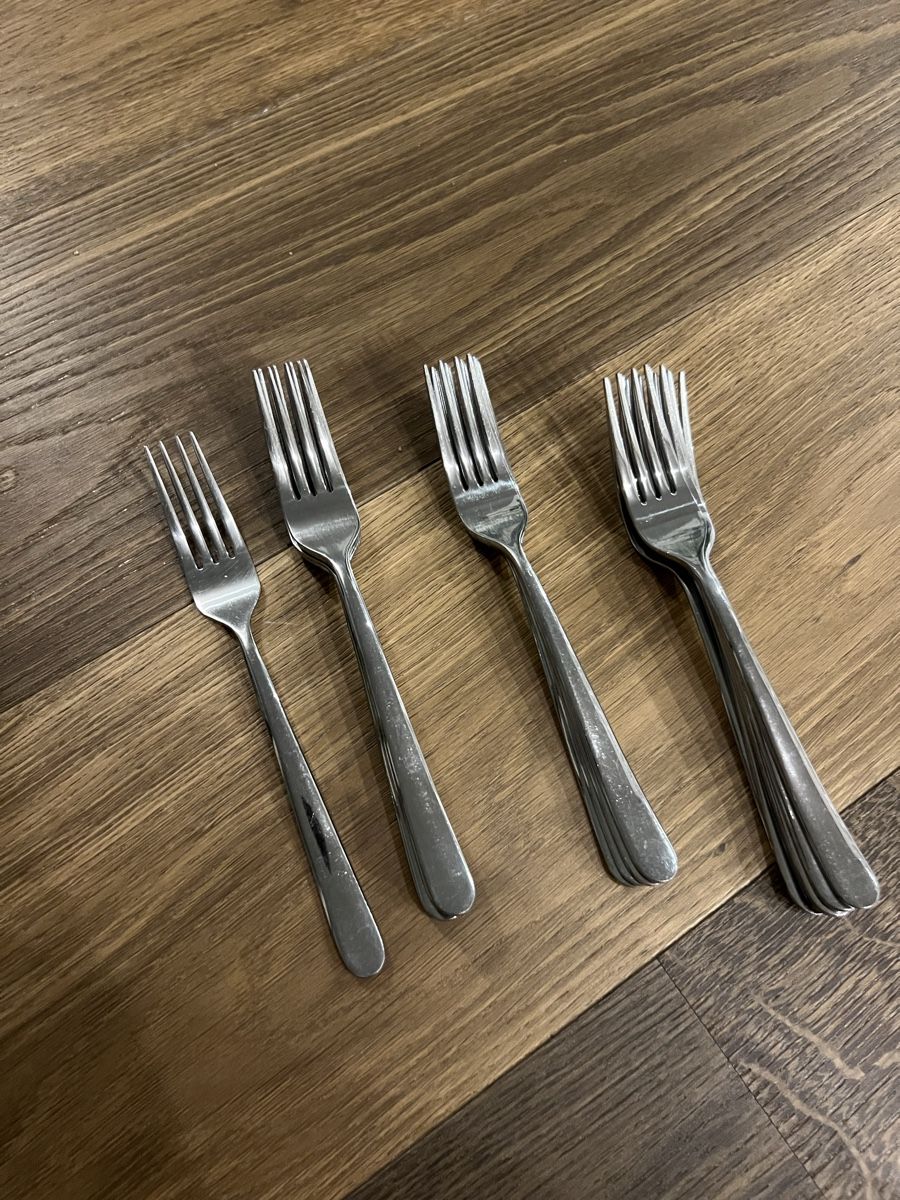 Ikea Gabeln: Ikea Gabel Set 17 Stk. - guter Zustand – Neu (gemäss Beschreibung) aus Rebstein von larajoylaangenegger 1
