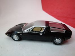 Maserati BORA - 1972 - schwarz/argento - top von Minichamps