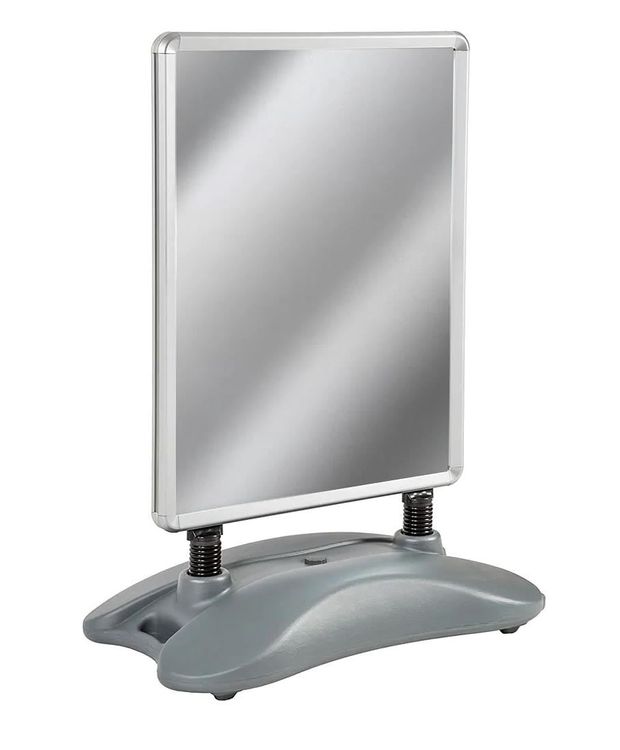 Metallstander Mit Fu