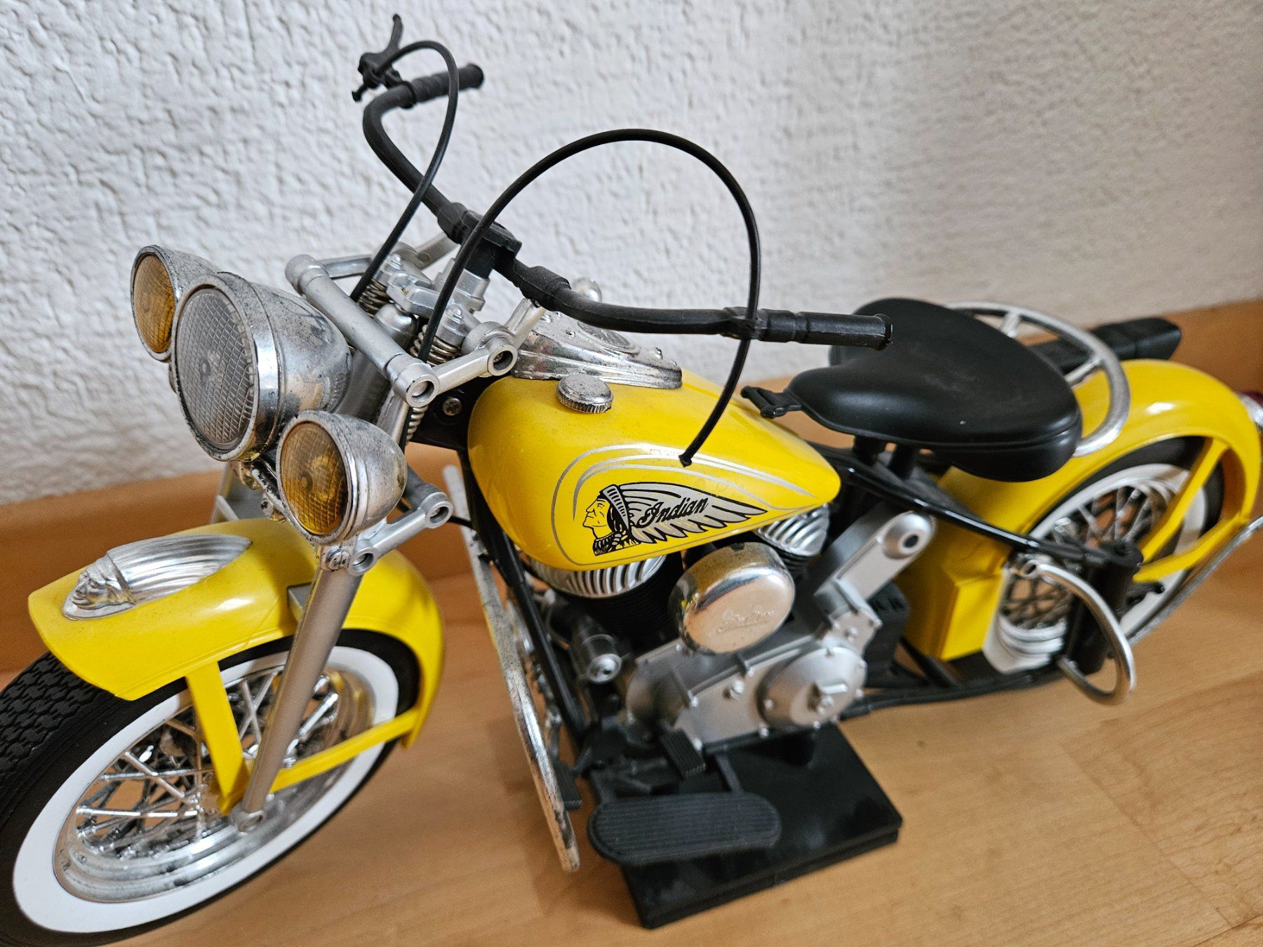 Kit di modellismo & Modellini statici: 2 Indian Chief Modelle – Usato da Wiezikon b.Sirnach venduto da Bb7 4