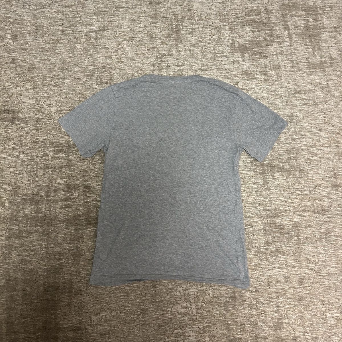 Nike T-Shirts: T-shirt Nike gris, taille S – Neu (gemäss Beschreibung) aus St-George von elena27 1