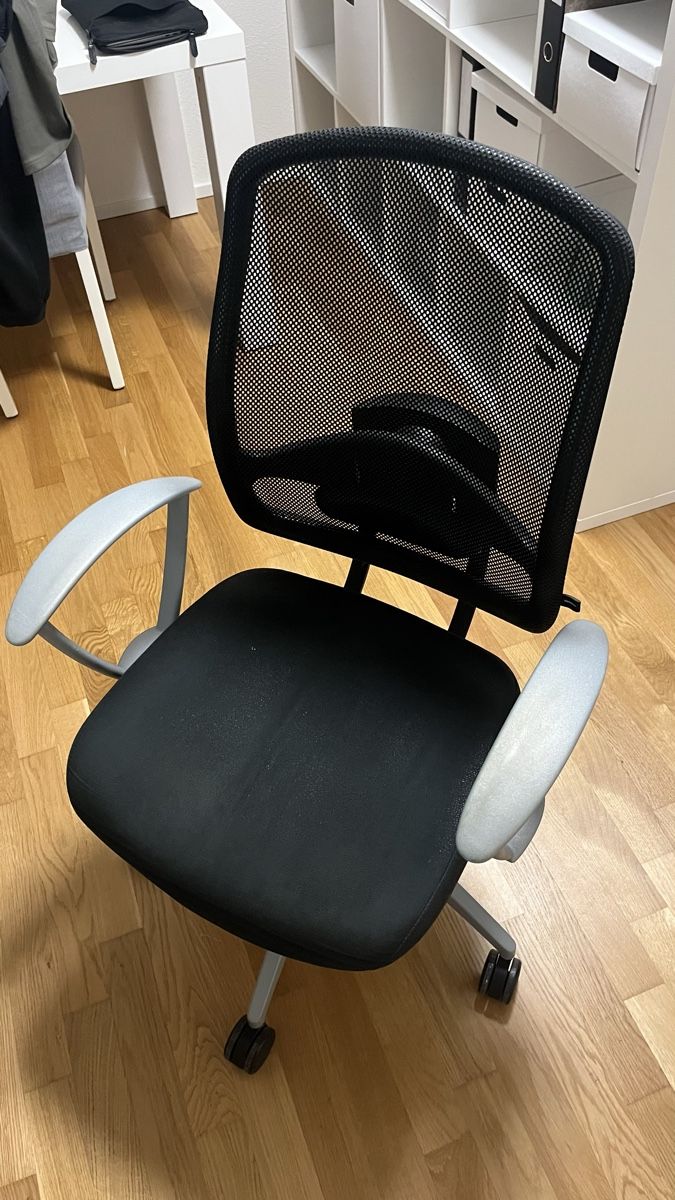 Stühle: Ergonomischer Bürostuhl – Gebraucht aus Windisch von BijouDeals