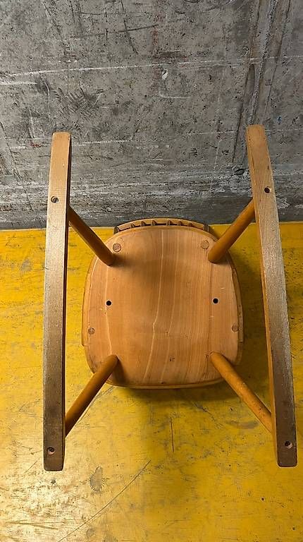 Sedie: Schaukelstuhl aus Holz – Usato da Bern venduto da daskannweg 4