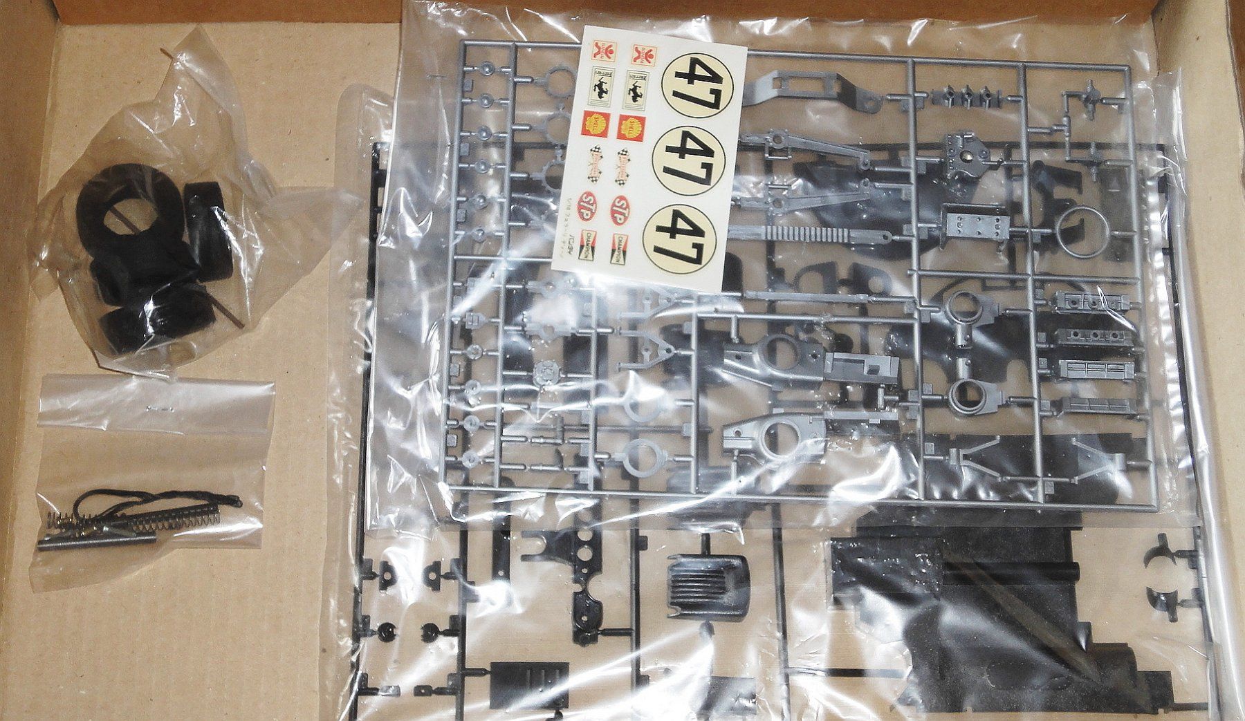 Bandai Kit di modellismo & Modellini statici: BANDAI FERRARI DINO 1:16 – Nuovo (secondo la descrizione) da Frümsen venduto da Malibu69 4