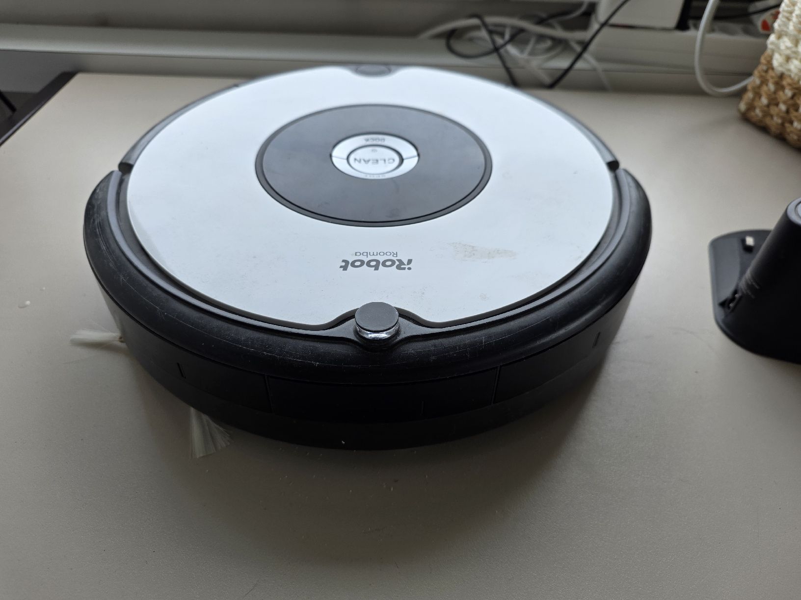 Irobot Aspirapolveri & Accessori: iRobot Roomba 605 – Usato da Biberist venduto da Volo28 1