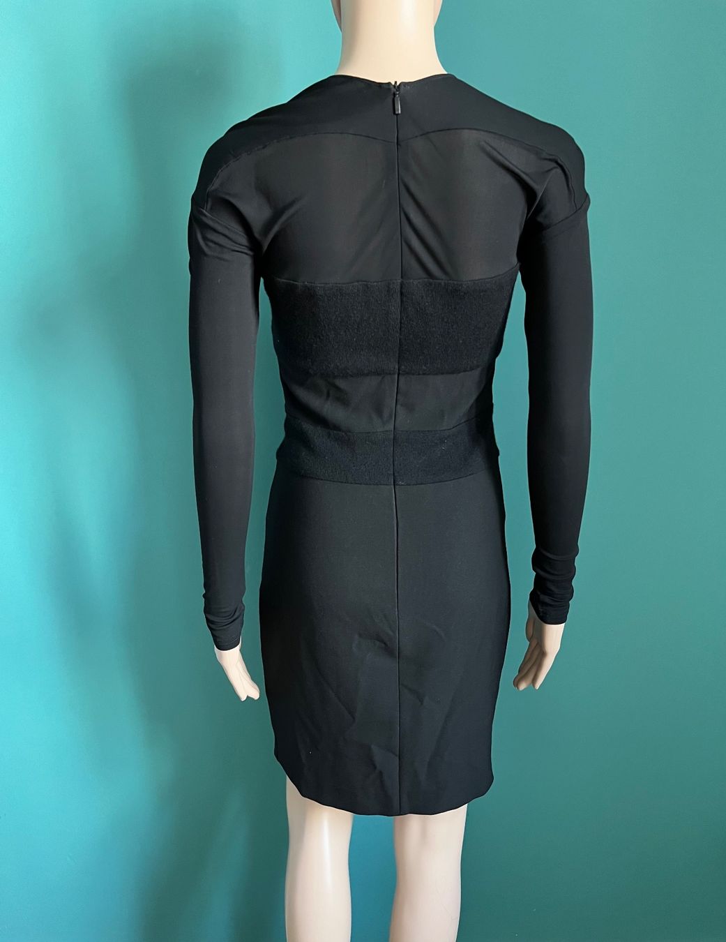 Hugo Boss Robes: HUGO BOSS Kleid 🖤 – D'occasion à Zürich par ClosetQueen 4