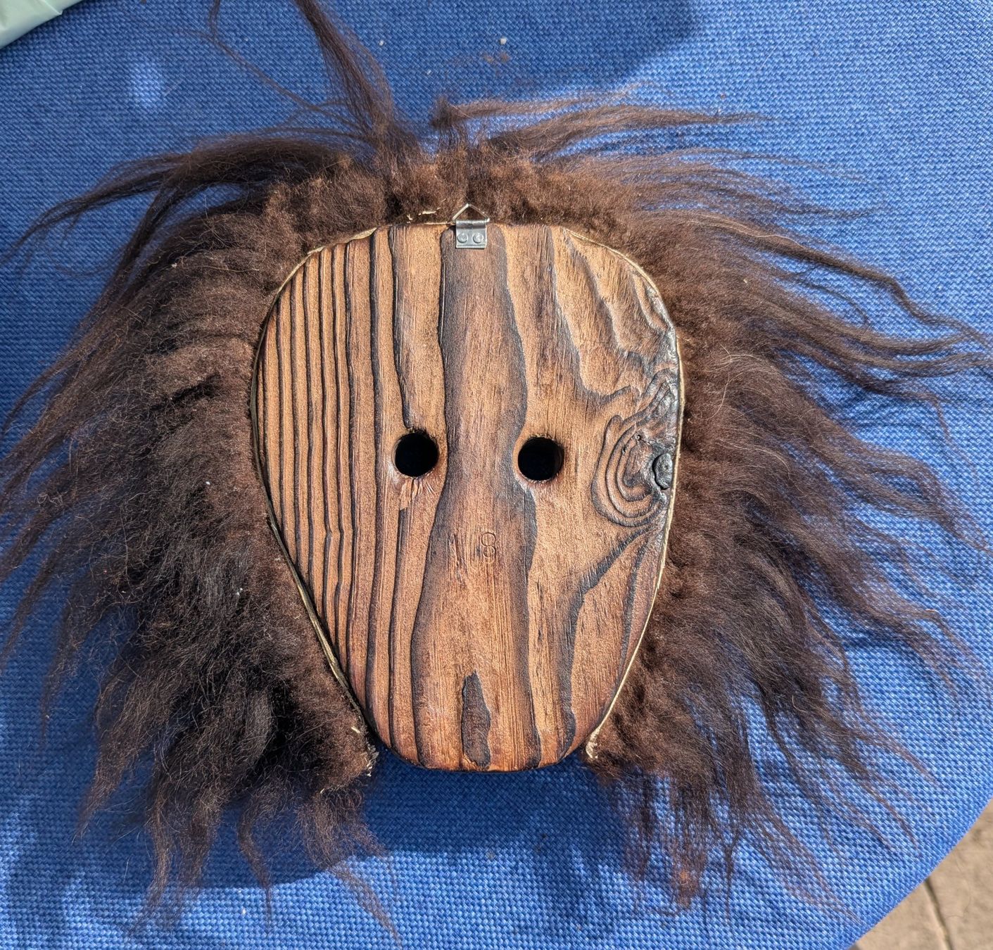 Holzartikel: Holzmaske 19cm x 14cm – Gebraucht aus St. Gallen von Themall 1