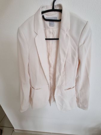 Neuer Blazer H&M Gr 32 in Off-White