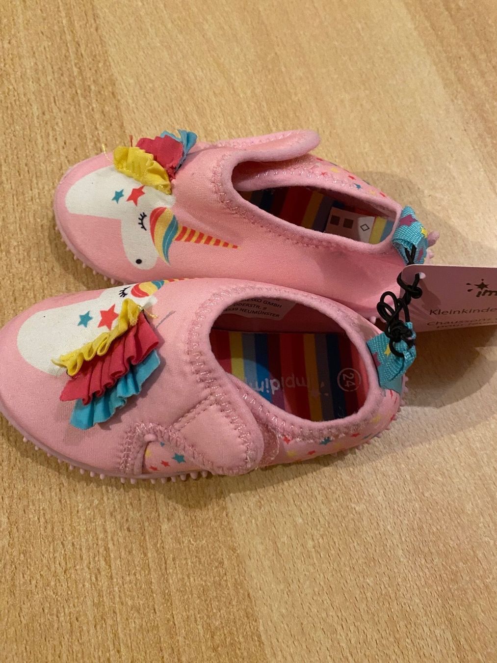 Scarpe per ragazze: Chaussure de plage fille T.24 – Nuovo e nell'imballaggio originale da Le Brassus venduto da lionete02 1