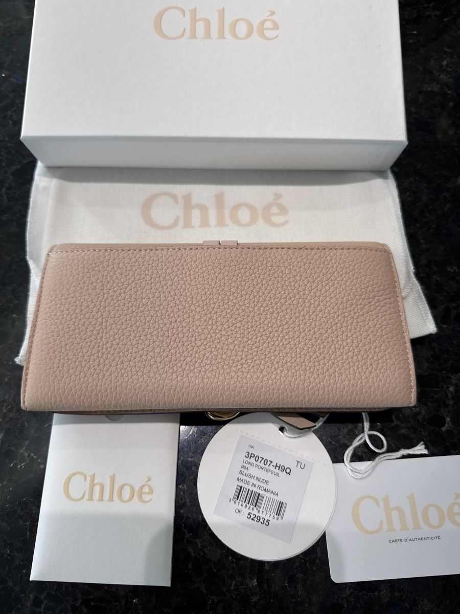 Chloé Portamonete: Chloé Leder Portemonnaie Alphabet – Nuovo e nell'imballaggio originale da Liestal venduto da amaroque 1