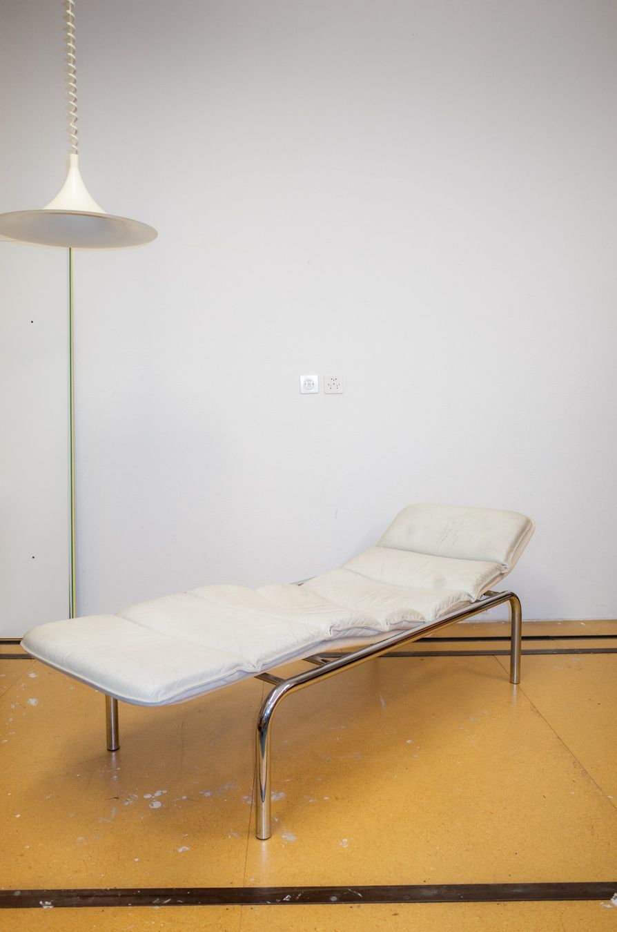 Sedie a sdraio: Verstellbare Designer-Liege – Usato da Basel venduto da GEMEINE_BRENNESSEL 3