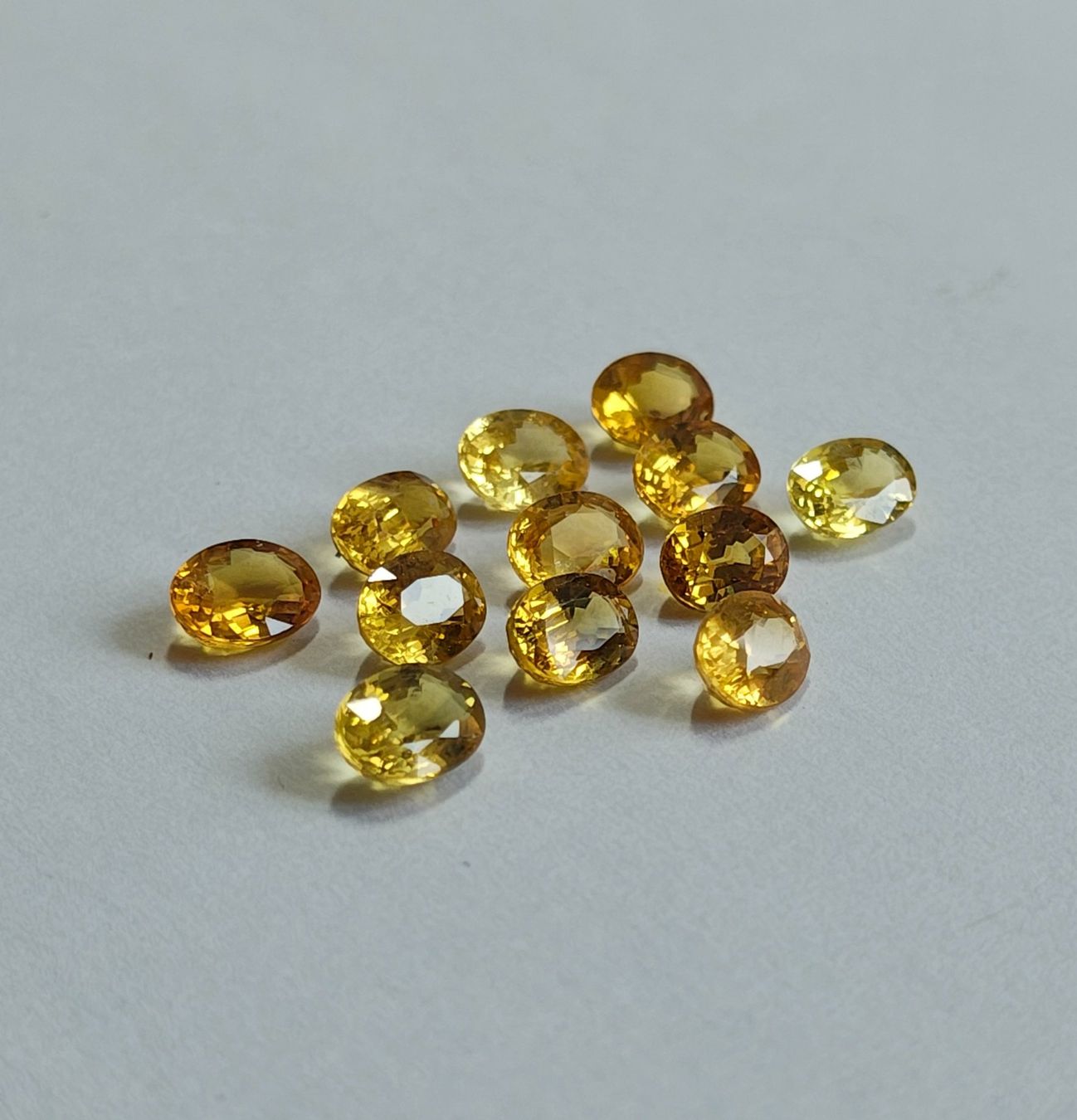 Pietre preziose: * SAPHIRS JAUNES NATURELS de 0.80 à 0.85 ct – Nuovo (secondo la descrizione) da La Chaux-de-Fonds venduto da j-aime-les-gemmes 1
