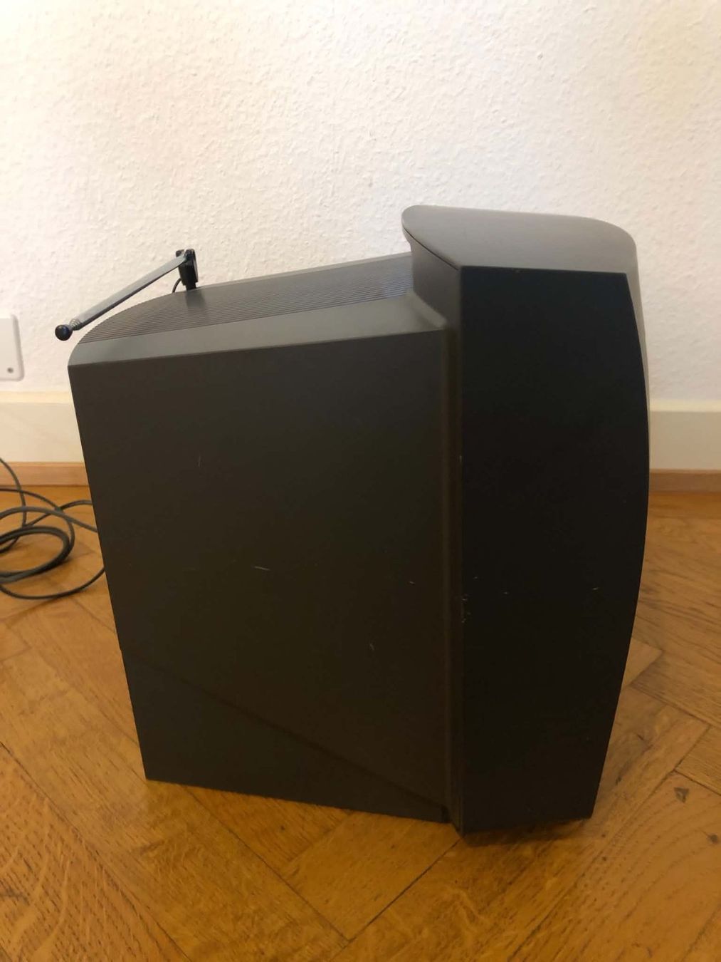 Televisori: Téléviseur Melectronic MTP 1400GR 135. – Usato da Nyon venduto da BrocBox 4