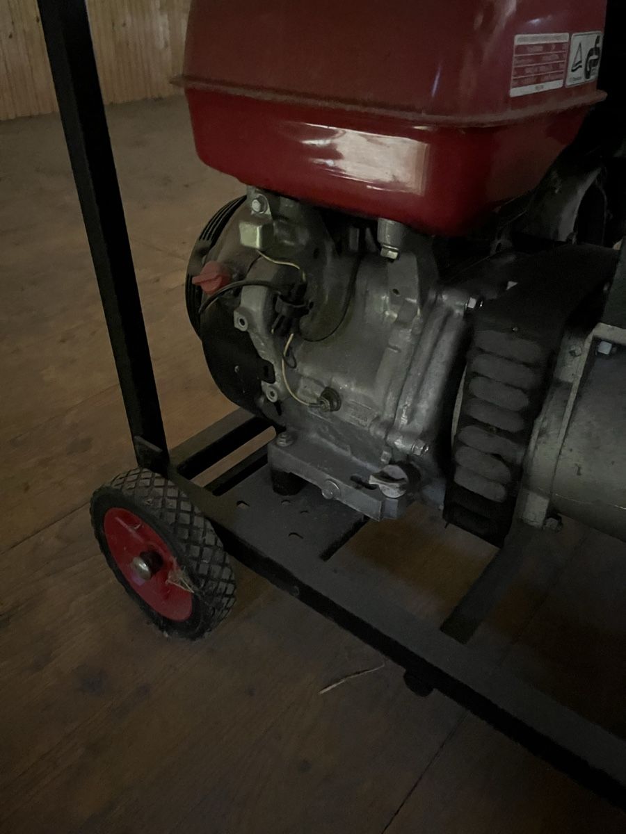 Honda Generatori di corrente: Generator  – Difettoso da Lyssach venduto da schischiu 2