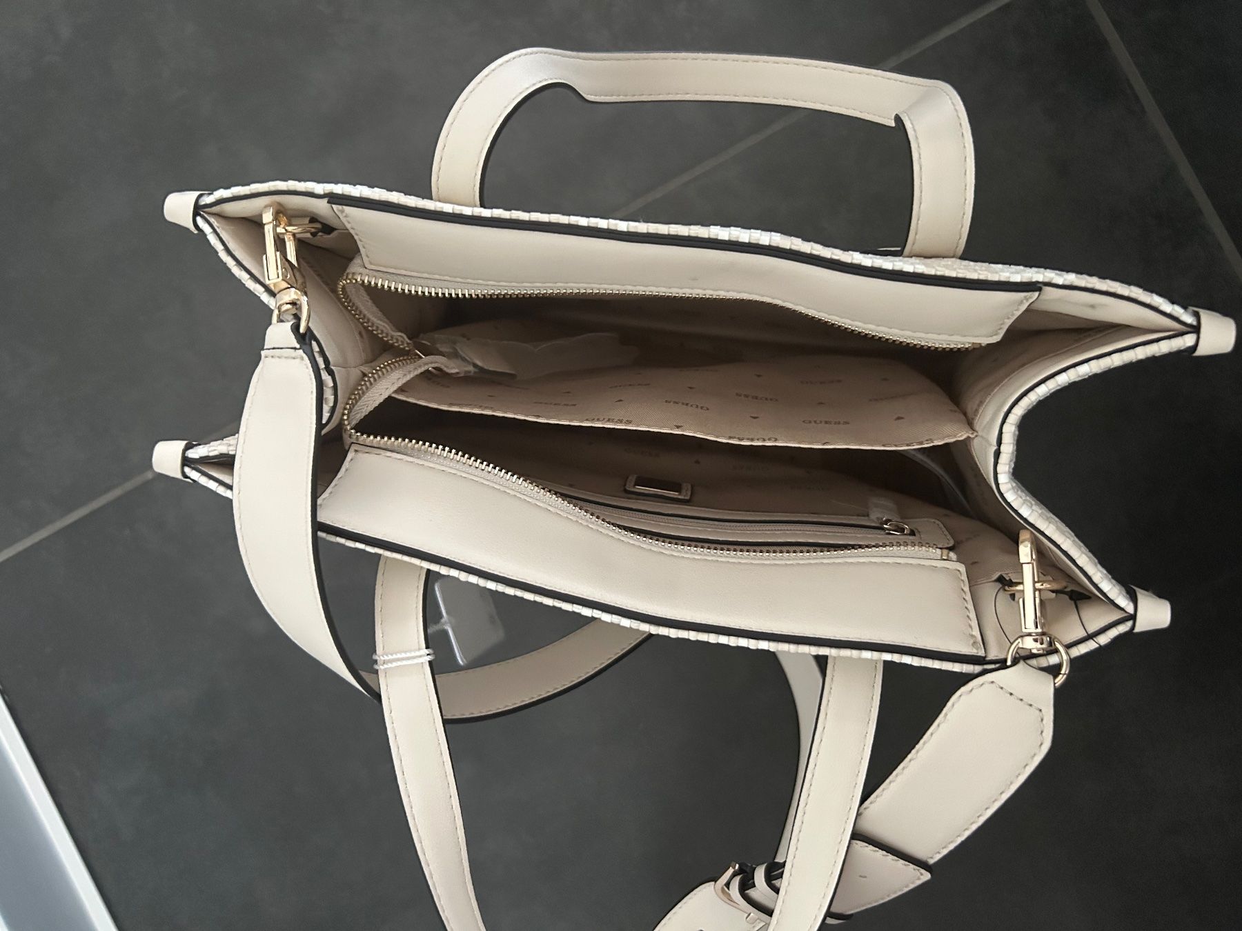 Guess Borse da donna: Sac GUESS – Nuovo e nell'imballaggio originale da Gorgier venduto da ninon1975 1