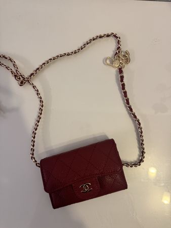 Elegante Dunkelrote umhänge Tasche