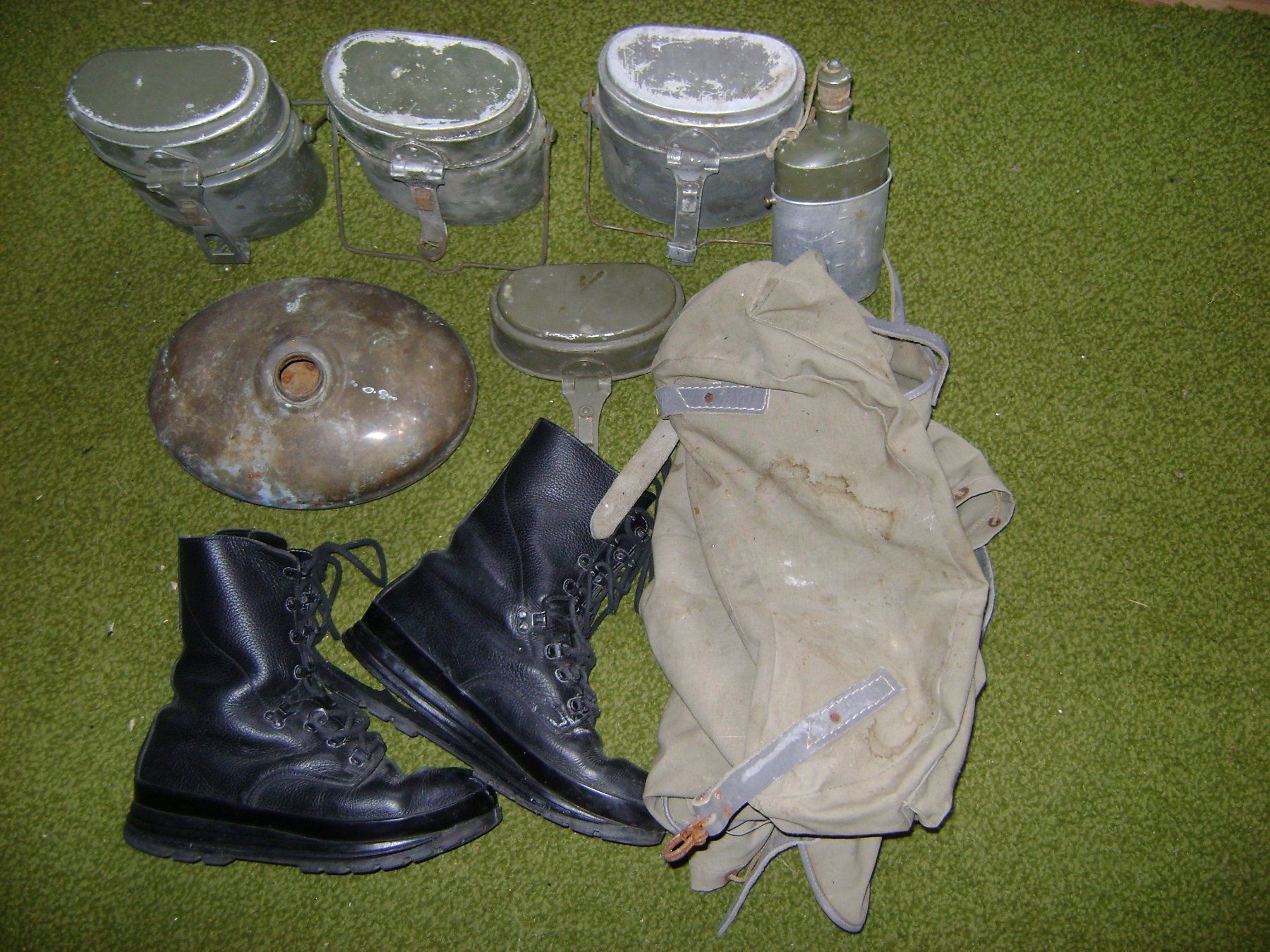 Uniformen: Lot Militär – Defekt aus Sins von tomeks