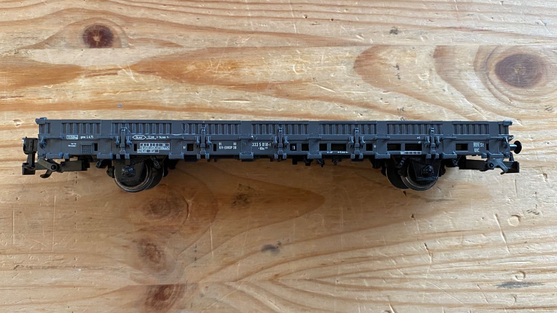 Märklin Modellini di ferrovie: Märklin 1 x 2-achsiger Güterwagen – Usato da Grosshöchstetten venduto da BEtrain 1