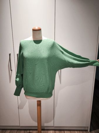 Someday Pullover grün gerippt Grösse M guter Zustand