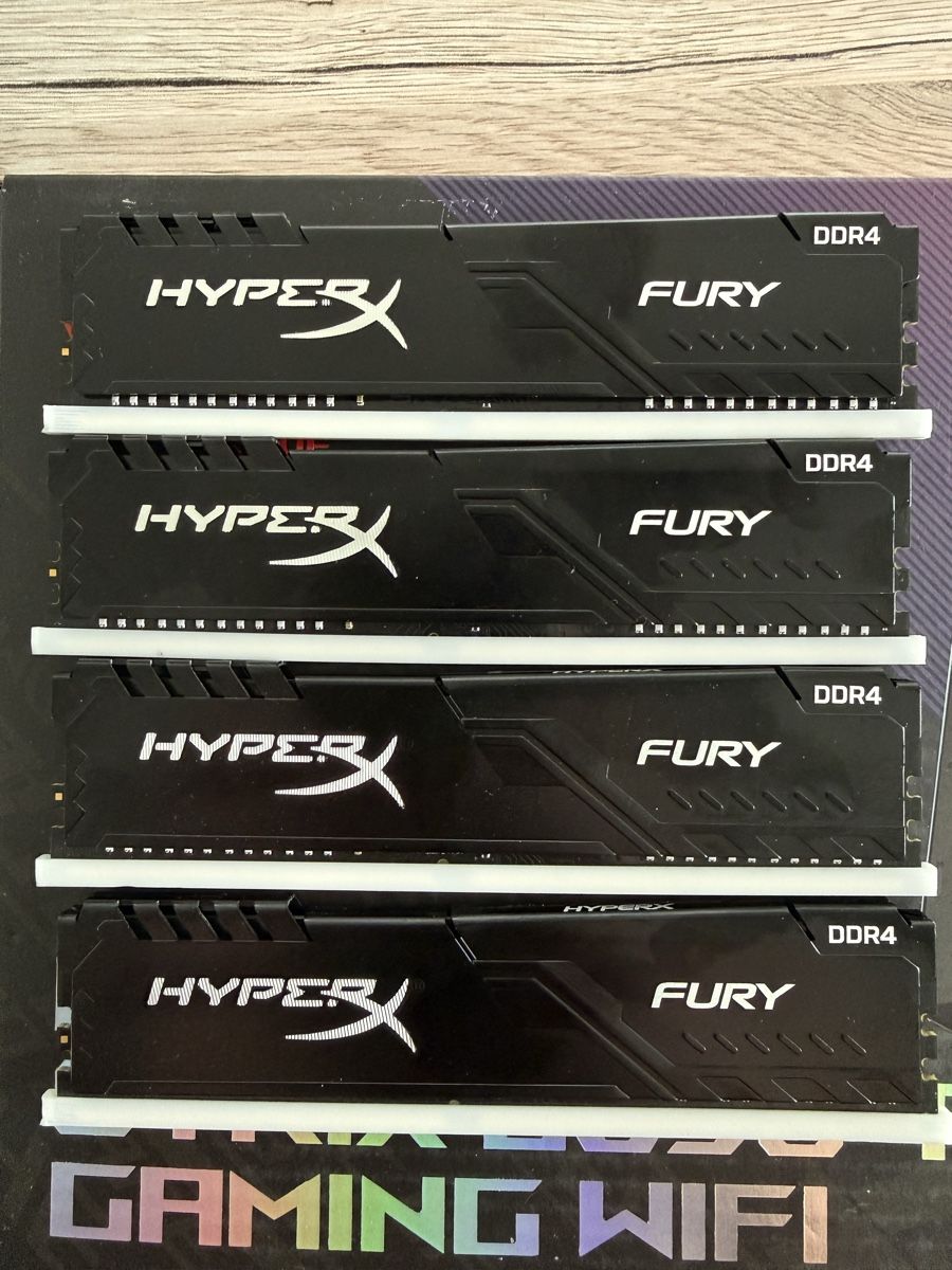 Componenti elettronici: 4x 4GB de Ram DDR4 HyperX Fury – Usato da Sugiez venduto da egg_p5gd