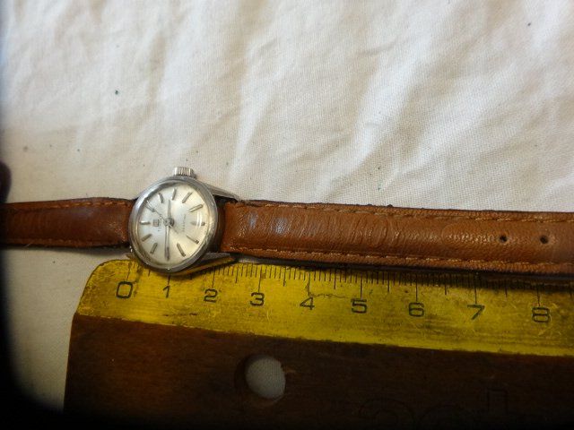 Tissot Montres: TISSOT SEASTAR   DAMEN UHR.HANDAUFZEUG.17RUBIS.SCHÖN LÄÜFT. – D'occasion à zürich par ahmad01 4