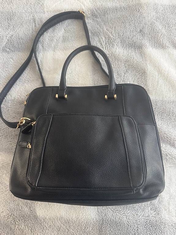 Borse da donna: Borsa nera a tracolla – Usato da Lugano venduto da mic_zcm7