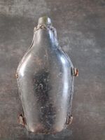 Antike Schweizer Armee Feldflasche mit Lederumhüllung