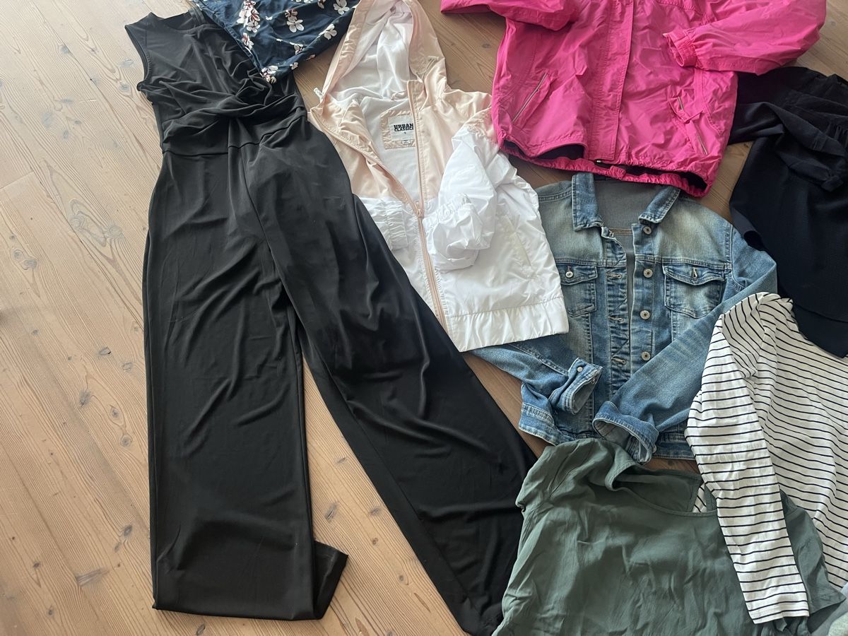 Lotti di vestiti: Tolles Kleiderset XS/S – Usato da Wichtrach venduto da Katlile 2