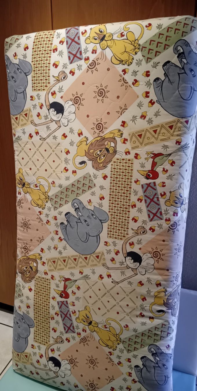 Betten: Kinderbett mit Matratze 70×140cm – Gebraucht aus Schwarzenbach LU von zol_66gk 2