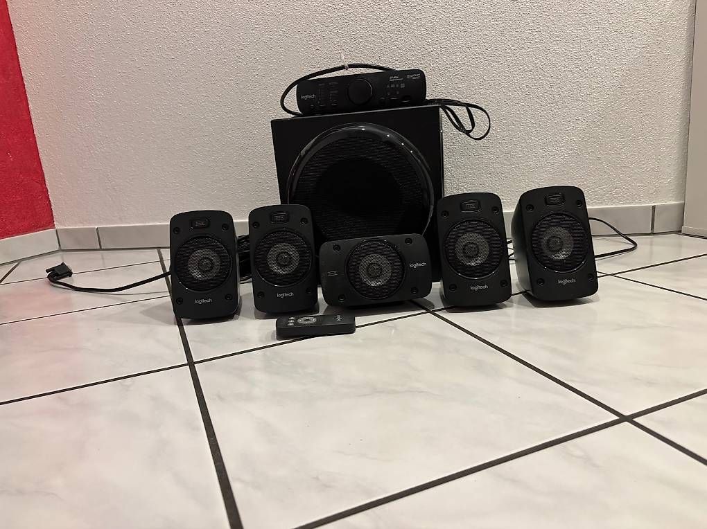 Haut-parleurs: Logitech Z906 Boxen – D'occasion à Bottighofen par FlorinT00
