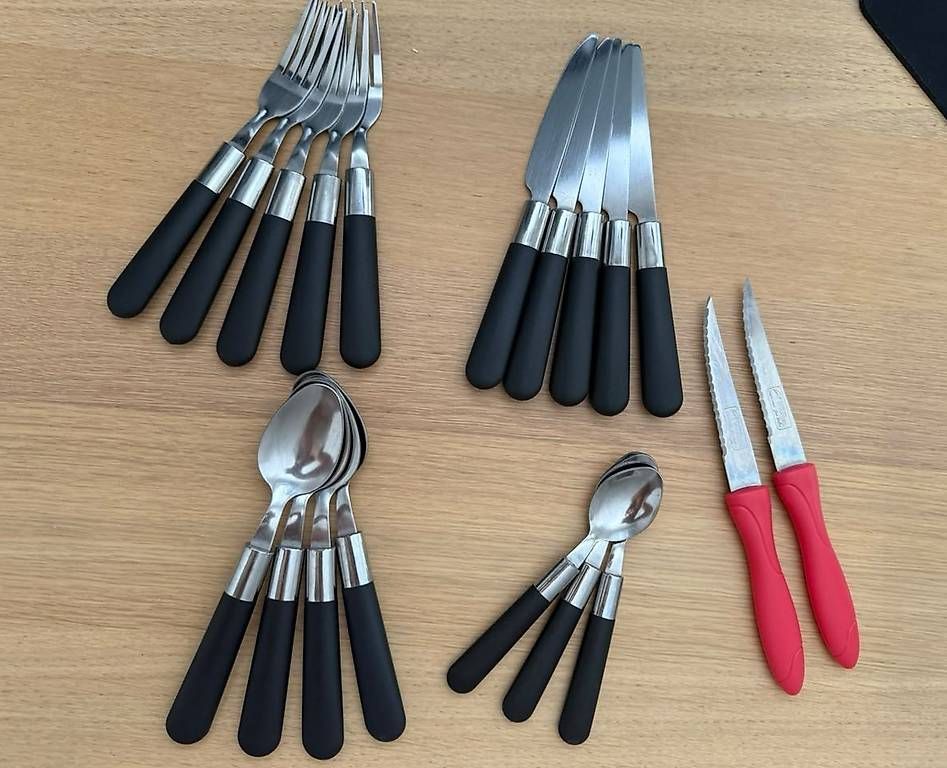 Bestecksets: Set de couverts – Gebraucht aus La Chaux-de-Fonds von lar_w5pw