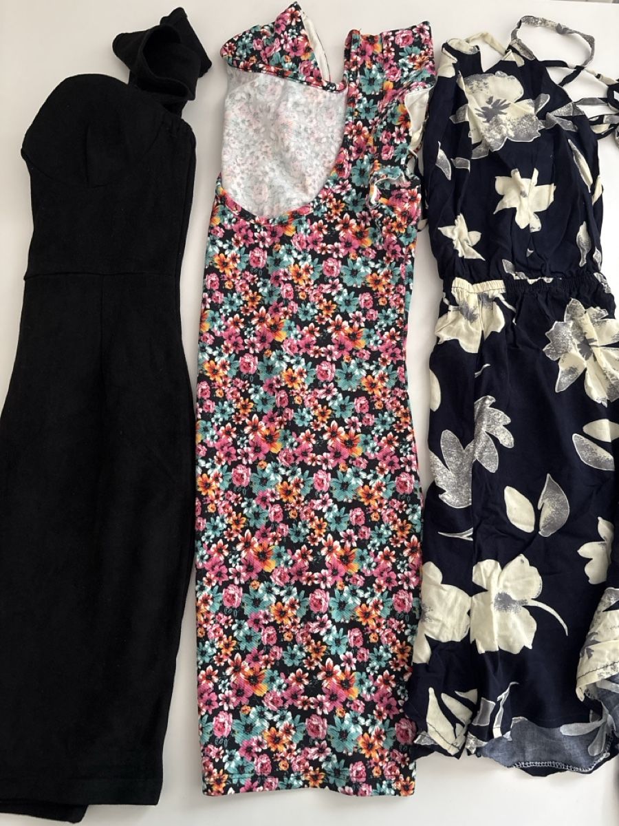 Lotti di vestiti: Sommerkleider S – Usato da Zürich venduto da fllanza01 1