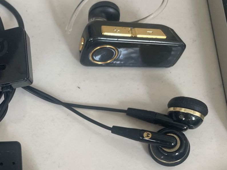 Motorola Kopfhörer: Motorola auricolare Vintage - Bluetooth – Gebraucht aus Minusio von Pink222
