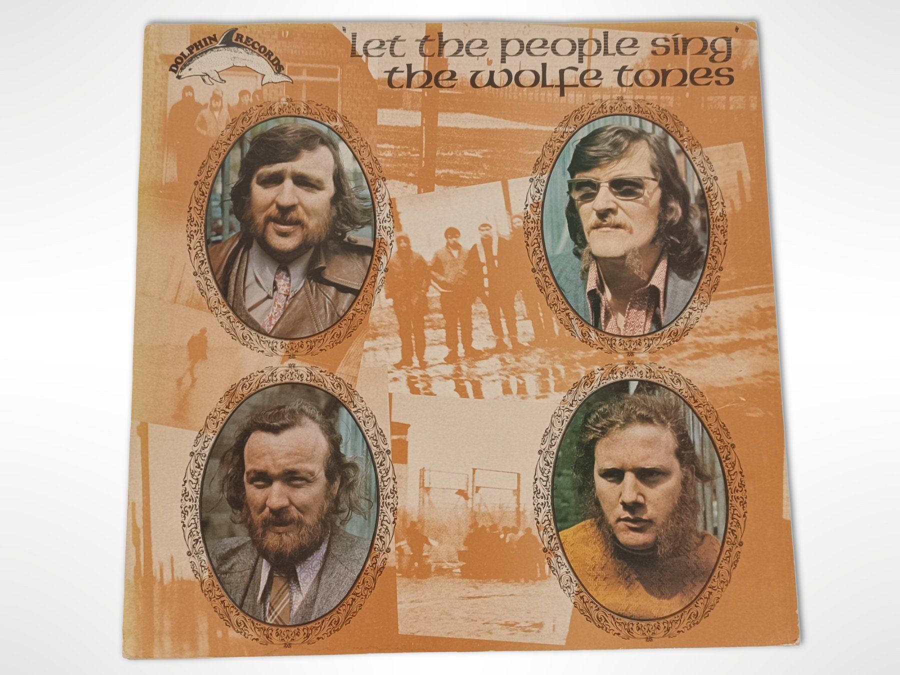 Dischi in vinile: Vinyl The Wolfe Tones - Let the people sing – Usato da Suhr venduto da Restwert_Suhr