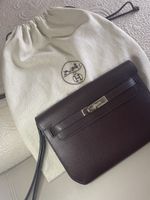 Elegante HERMES Clutch Leder Dunkelbraun mit Staubbeutel Top