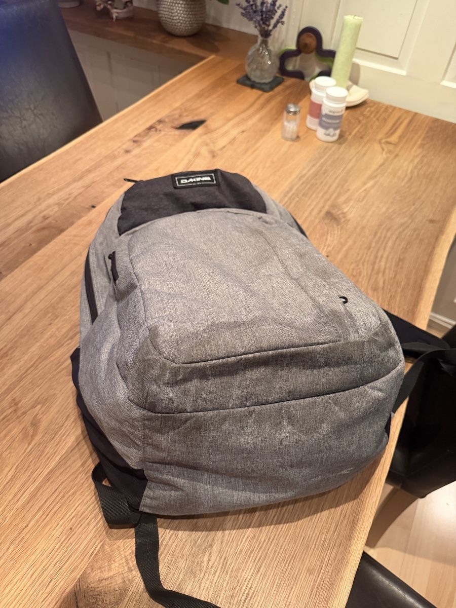 Dakine Sacs à dos: Schul Rucksack – D'occasion à Stadel par lev_k9j8 3