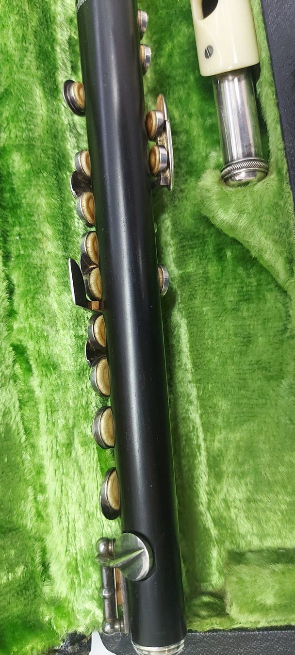 Musikinstrumente: Piccoloflöte  gutem zustand – Gebraucht aus Glattbrugg von Swissmusik 2