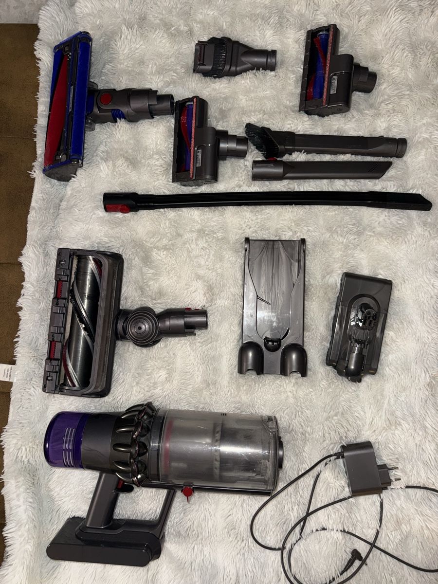 Dyson Aspirateurs & Accessoires: Dyson V11 Akku Staubsauger – D'occasion à Wetzikon ZH par shey7